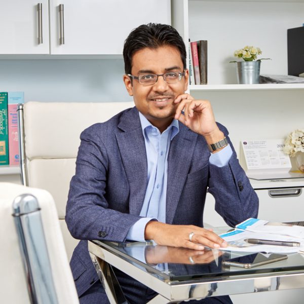 Dr Suhail Hussain - Private GP Services in Hertfordshire